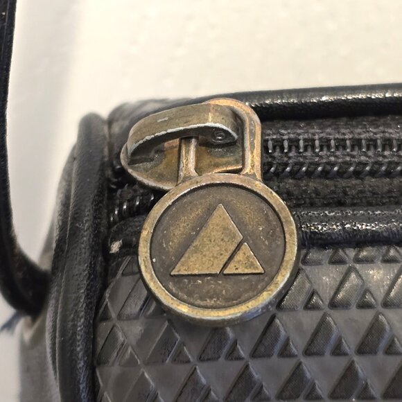 Vintage 1980's  Liz Claiborne Black Geometric Pattern Crossbody Bag - Picture 3 of 12